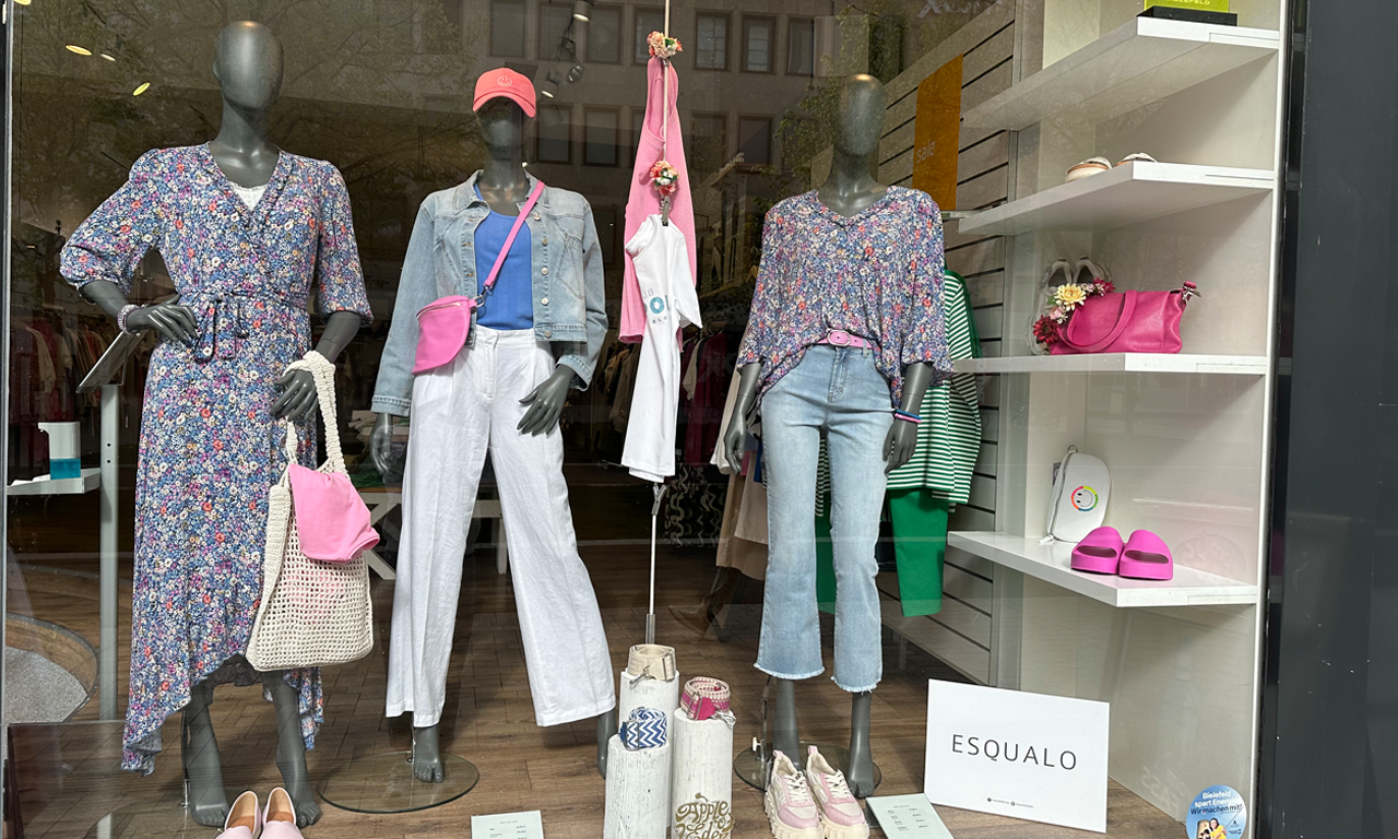 Form Fünf - Schaufenster